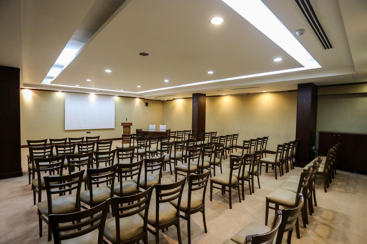 Sivas Bueyuek Hotel Luaran gambar