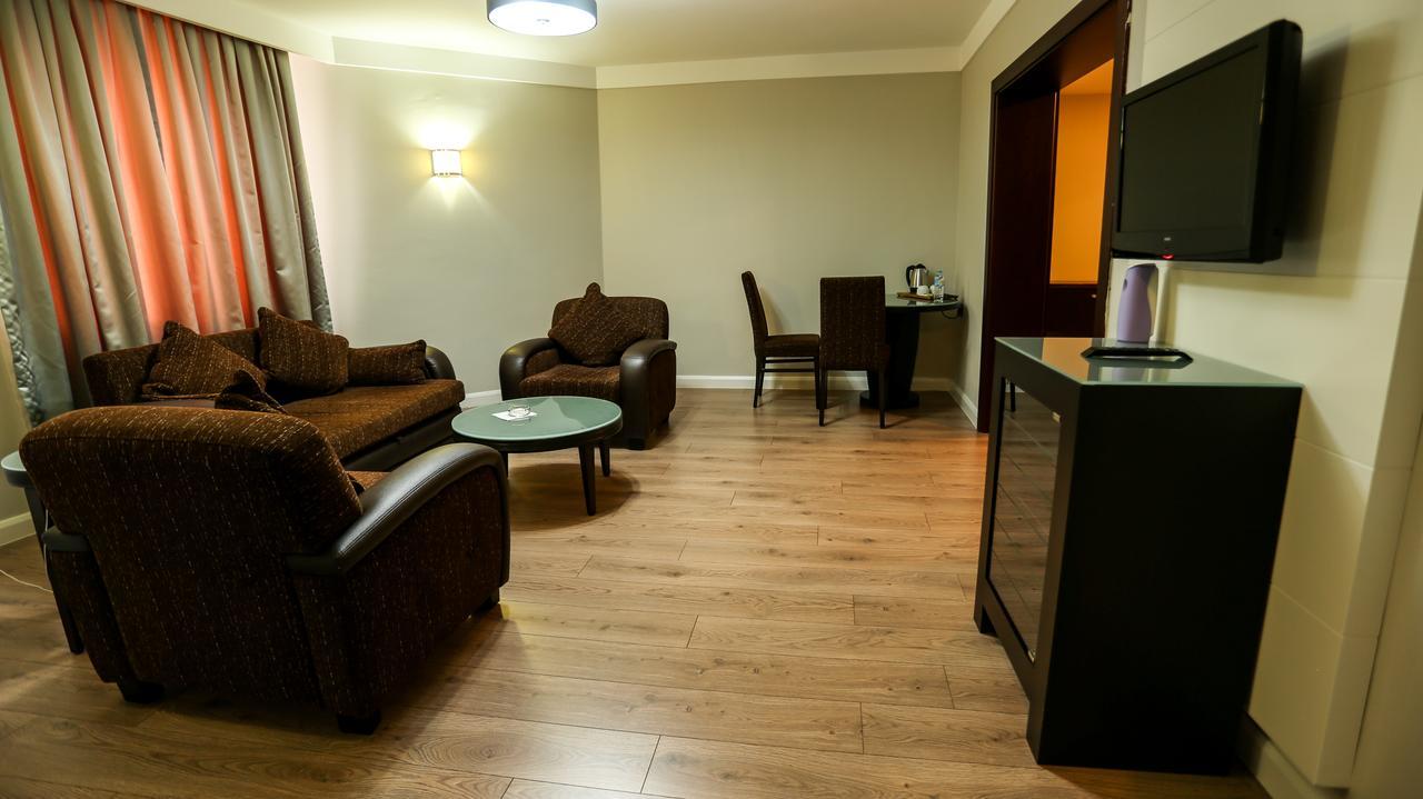 Sivas Bueyuek Hotel Luaran gambar